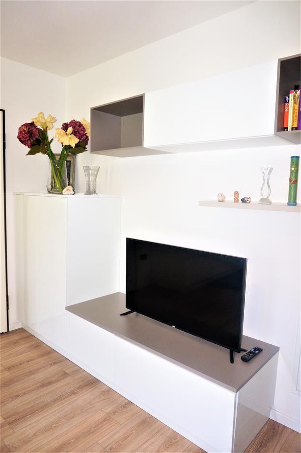 Apartament Deluxe Mayde Apartment Riva del Garda Luaran gambar