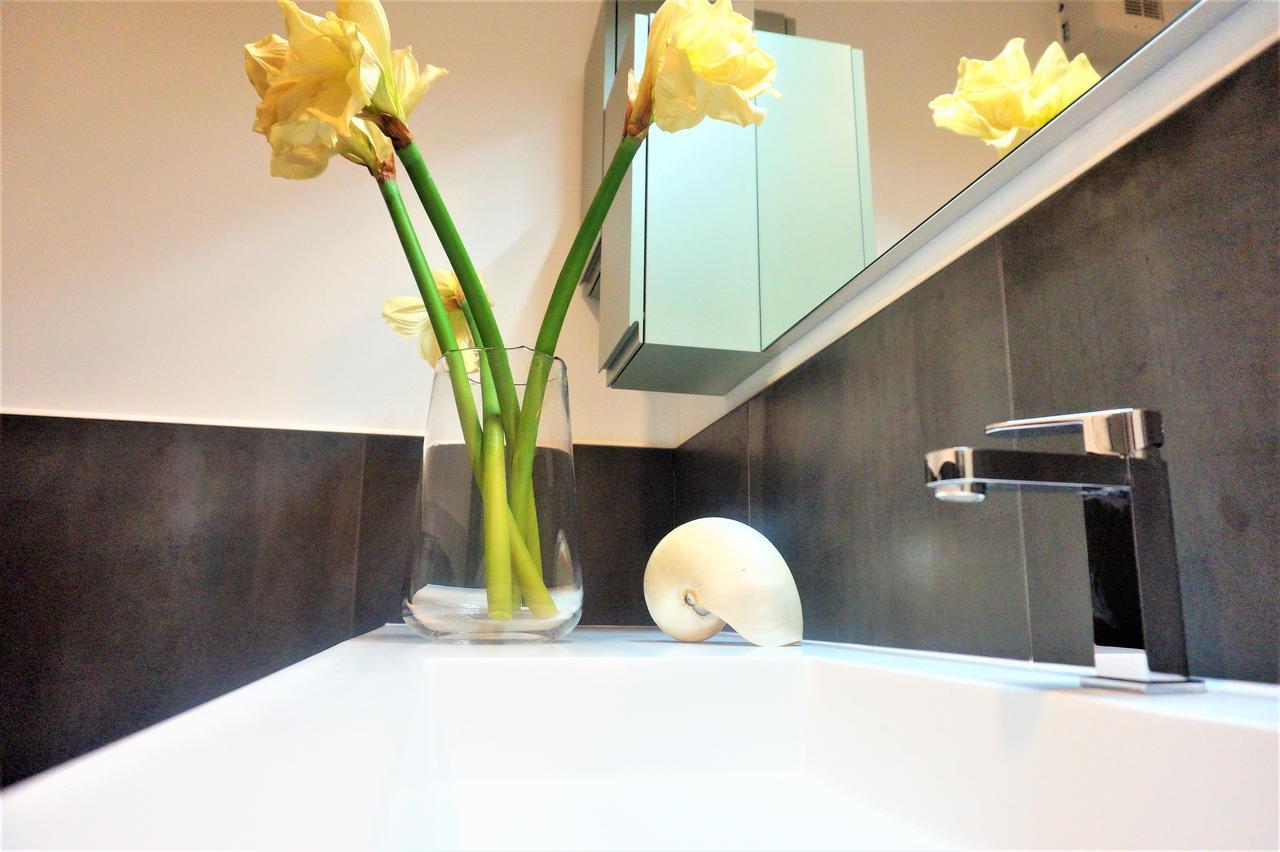 Apartament Deluxe Mayde Apartment Riva del Garda Luaran gambar